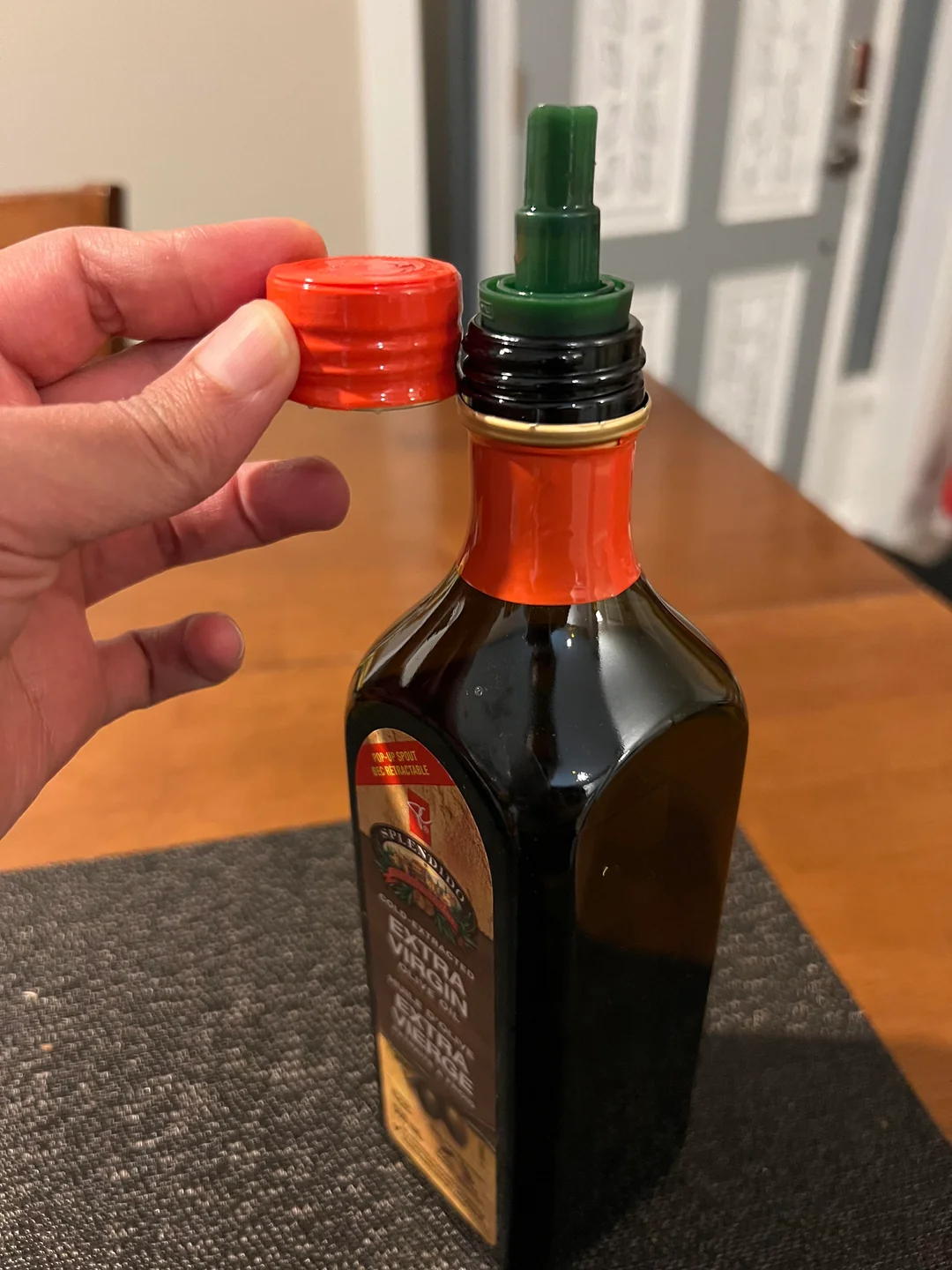 Choosing the Right 31.5*24mm Closure for Your Olive Oil Bottles: A B2B Buyer’s Guide to Non-Refillable Pop-Up vs. Standard Pourer Caps Choosing the Right 31.5*24mm Closure for Your Olive Oil Bottles: A B2B Buyer’s Guide to Non-Refillable Pop-Up vs. Standard Pourer Caps